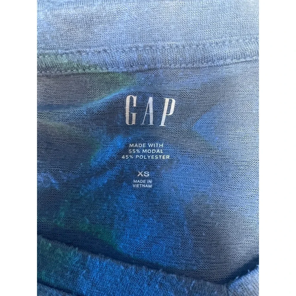 GAP‎ Women's Lightweight Modal Blend V-Neck Scoop Hem T-Shirt Blue XS